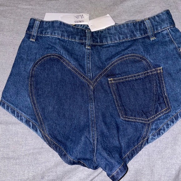 Area Deco Bow Denim Shorts - Picture 2 of 4